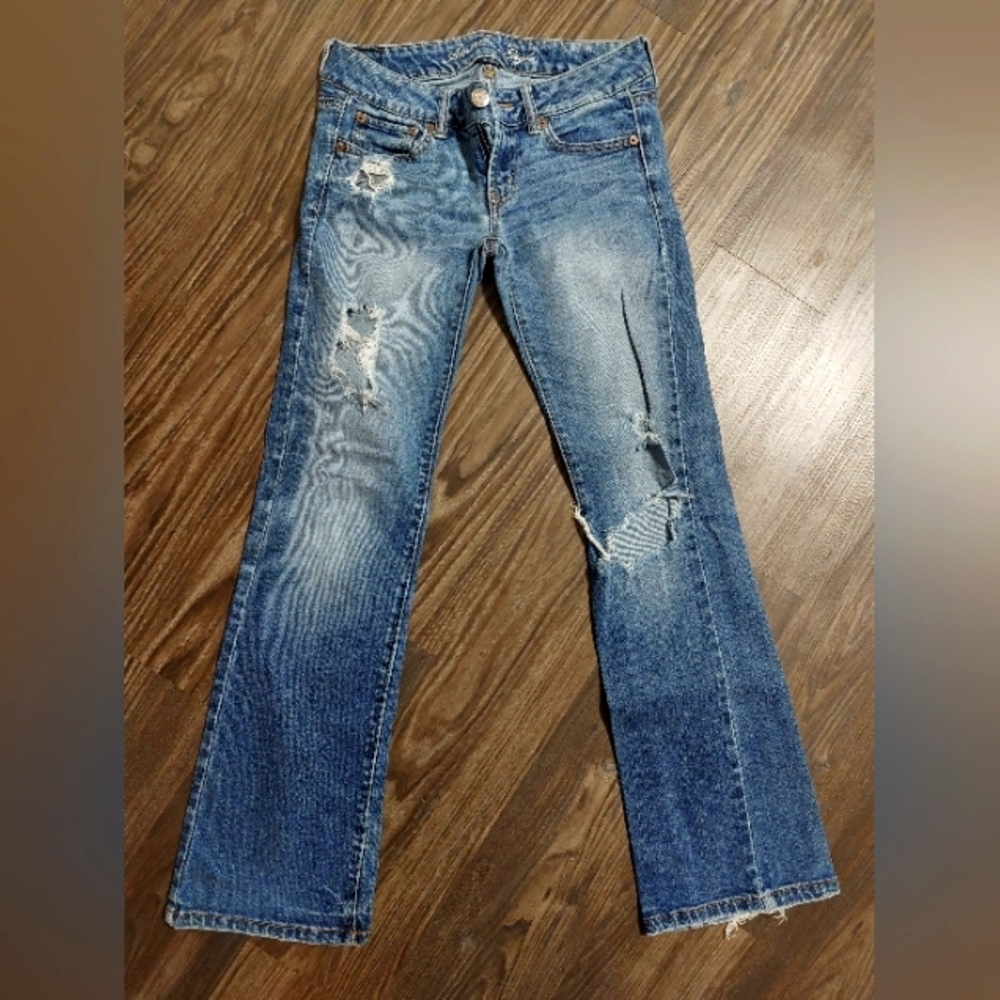 American Eagle Outfitters boyfriend jeans